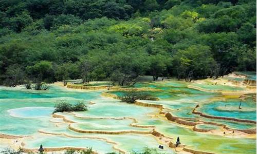 四川的旅游景点的详细介绍概况_四川的旅游