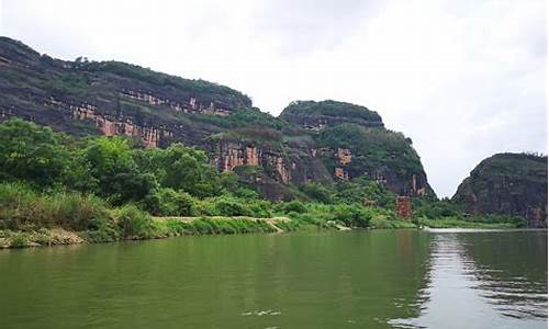 龙虎山风景区在哪个县_龙虎山风景区在哪个县城