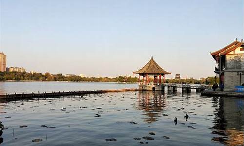 济南大明湖要门票吗_济南大明湖好玩吗